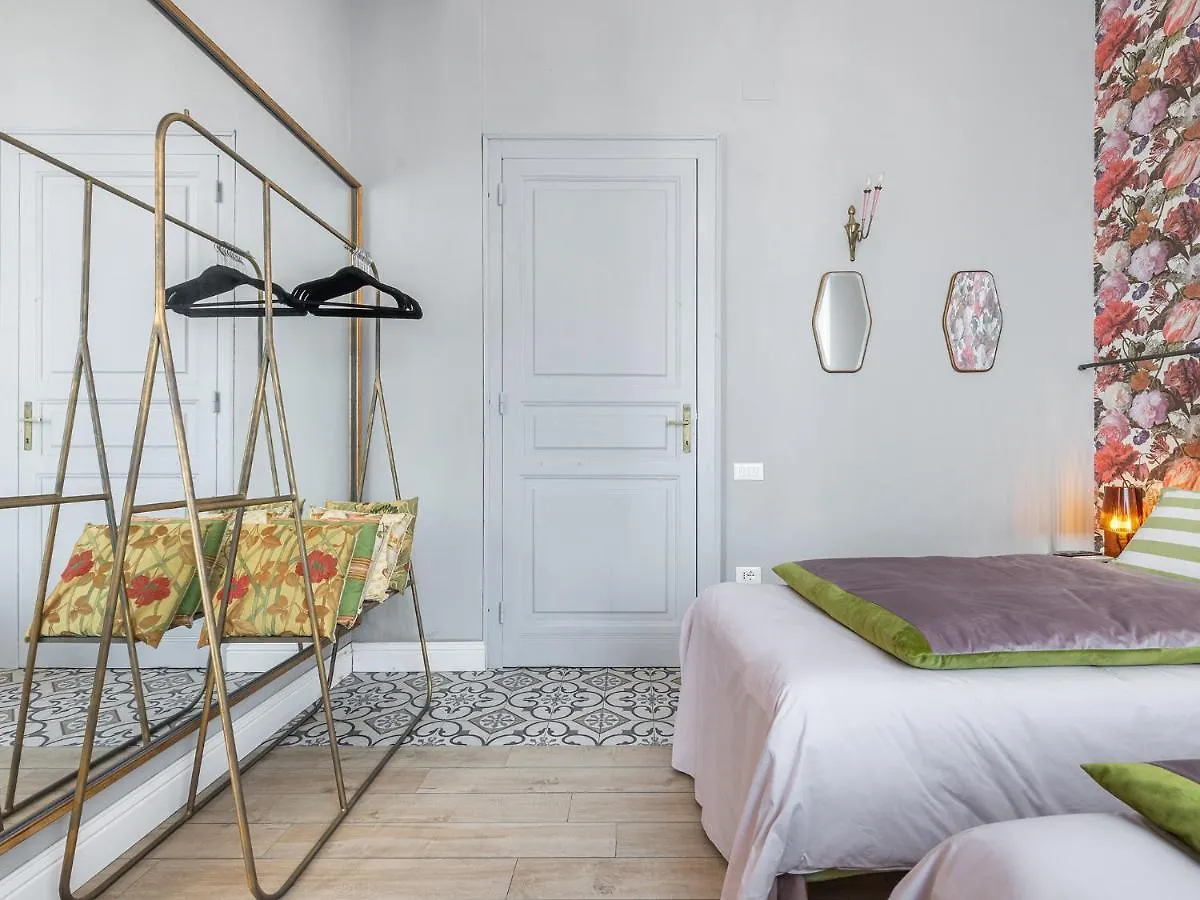 Guest House 73 Cagliari 2*,